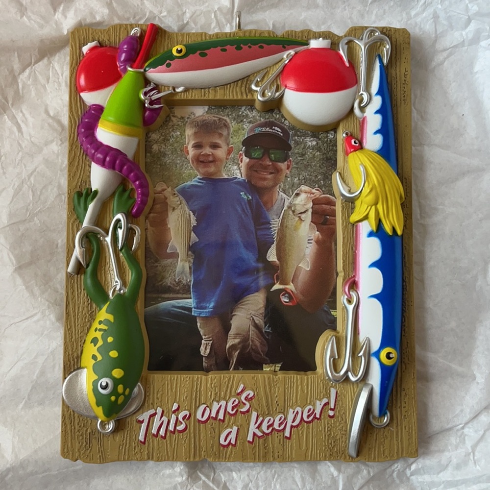 Hallmark A REEL KEEPER Christmas Tree Photo Holder